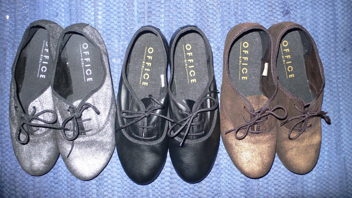 differentcolourshoes differentcolourshoes